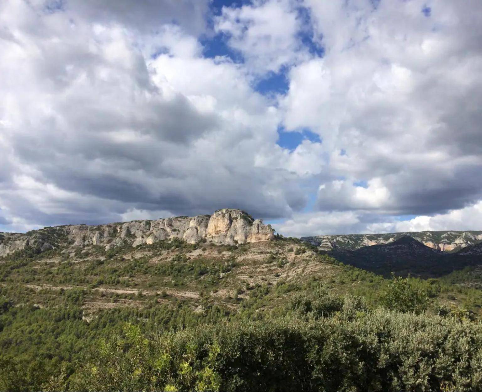 Maison Dans Beau Village Du Luberon Merindol ภายนอก รูปภาพ